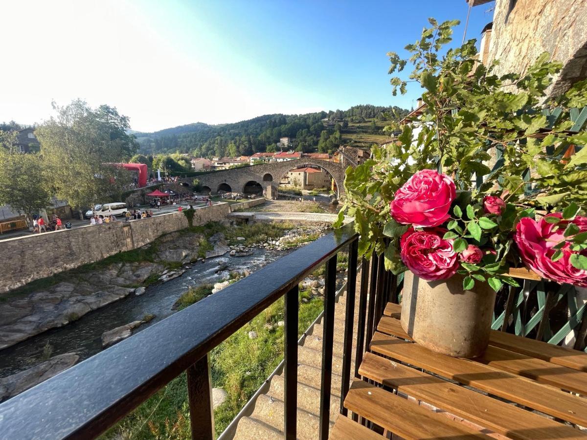 Apartamento Colgante Al Rio Con Vistas Al Puente Кампродон Экстерьер фото